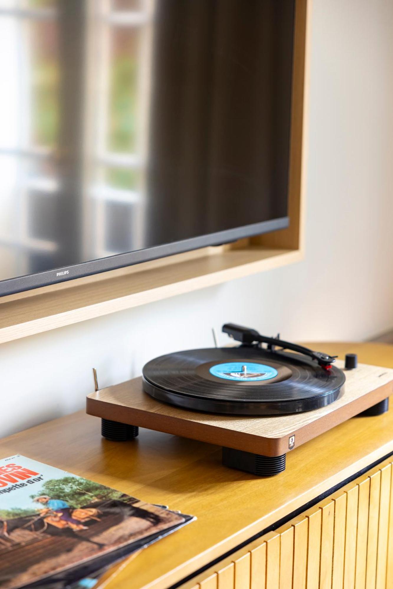 Hostellerie Briqueterie & Spa Champagne Vinay  ภายนอก รูปภาพ Record player