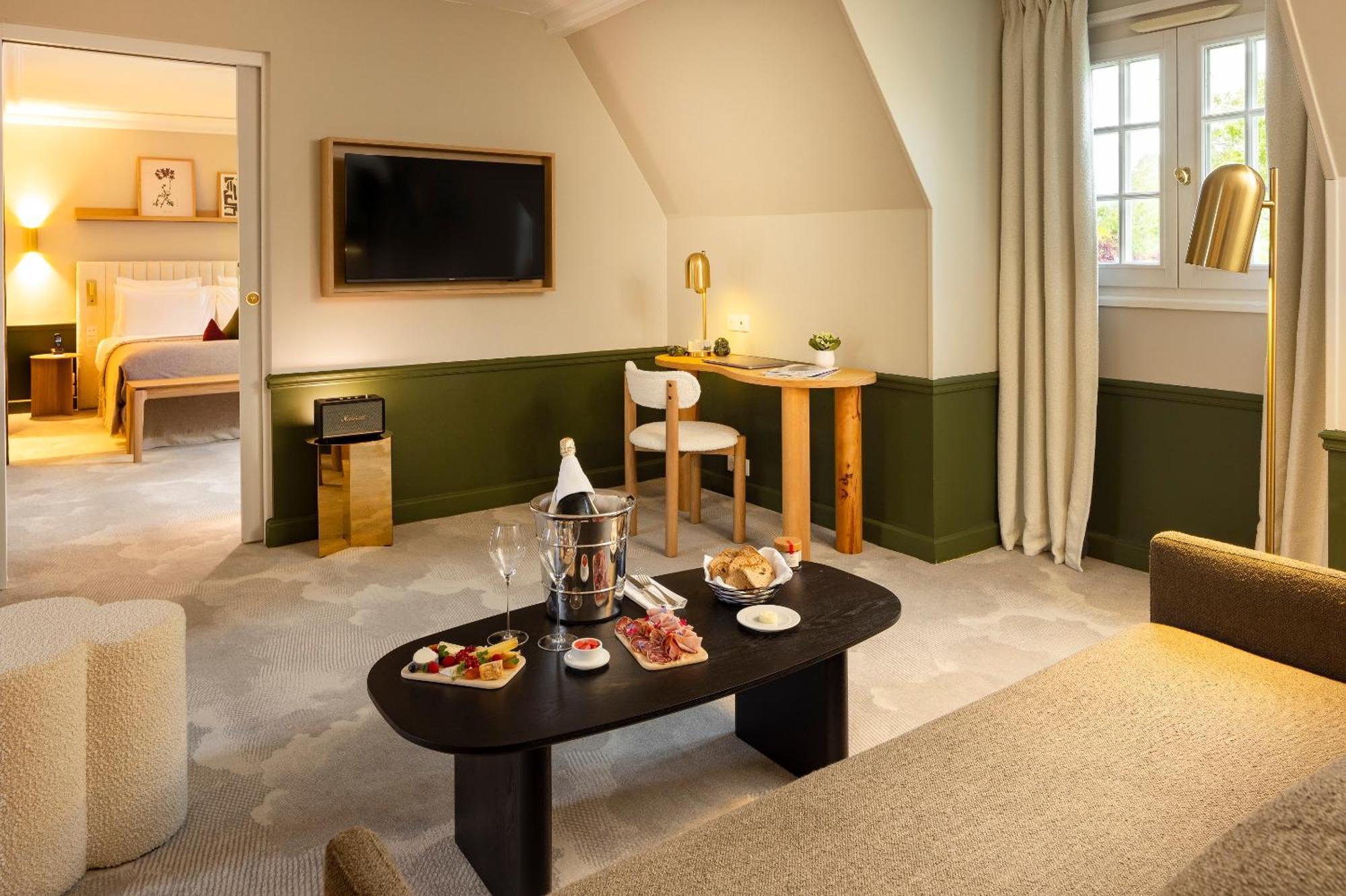 Hostellerie Briqueterie & Spa Champagne Vinay  ภายนอก รูปภาพ A suite at the hotel