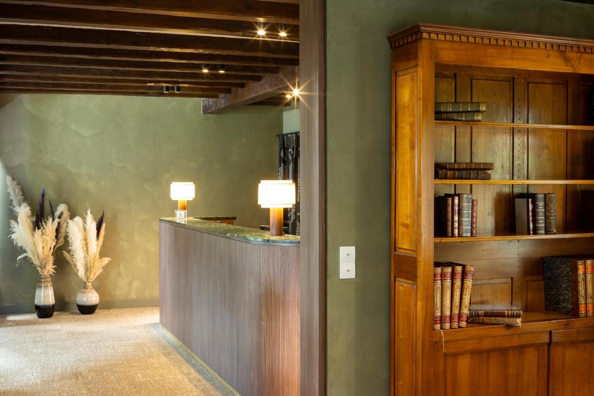 Hostellerie Briqueterie & Spa Champagne Vinay  ภายนอก รูปภาพ The library at the Inn at the Opera