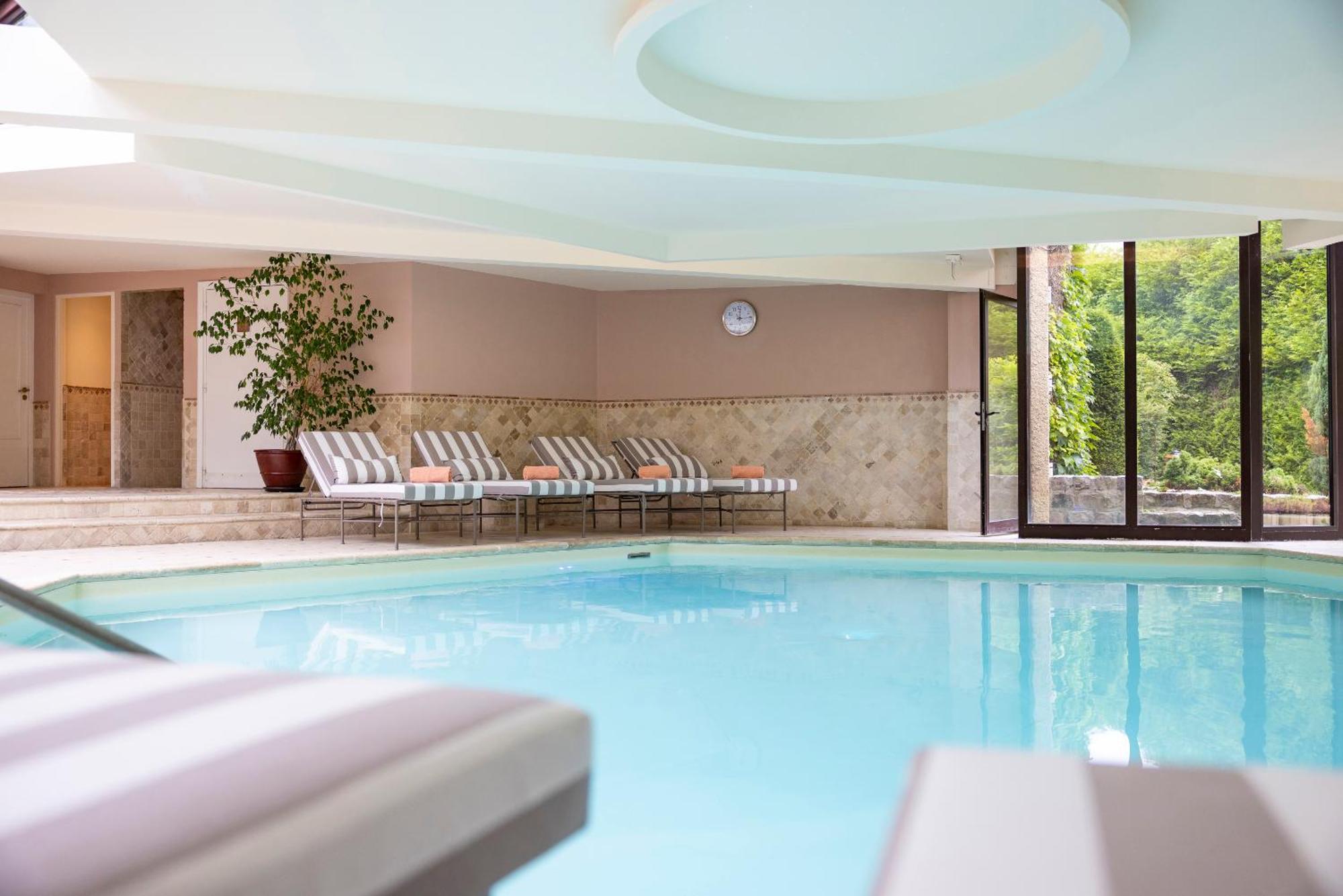 Hostellerie Briqueterie & Spa Champagne Vinay  ภายนอก รูปภาพ The swimming pool at the hotel